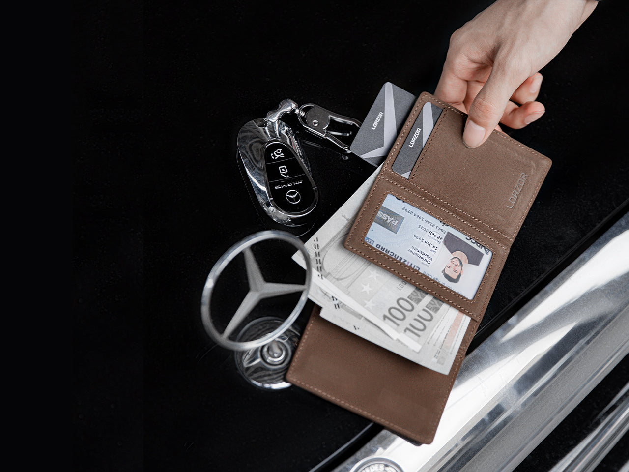 Why a Real Leather Trifold Wallet Still Matters？