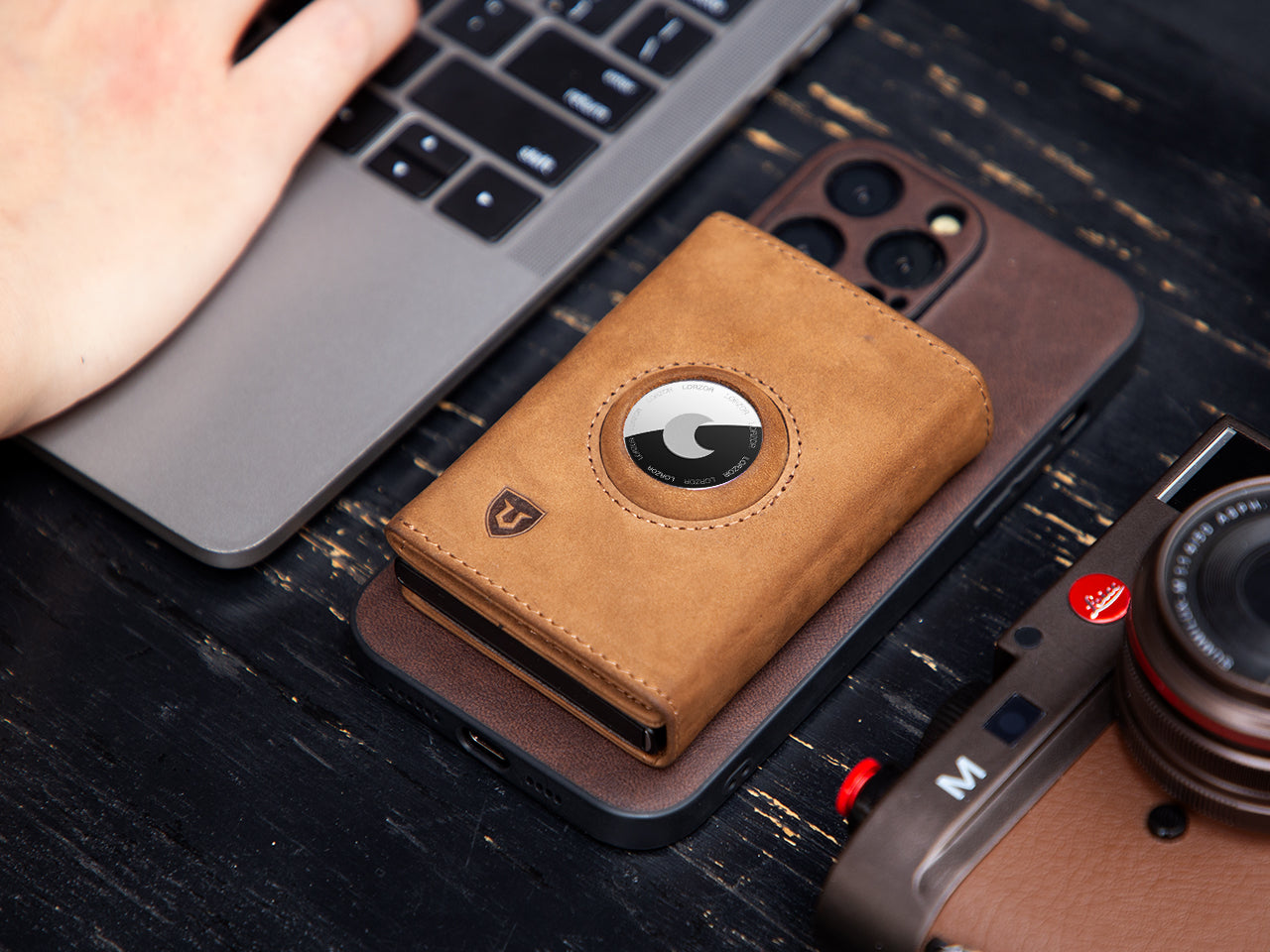 What Makes the Best Smart Wallet for Everyday Carry?