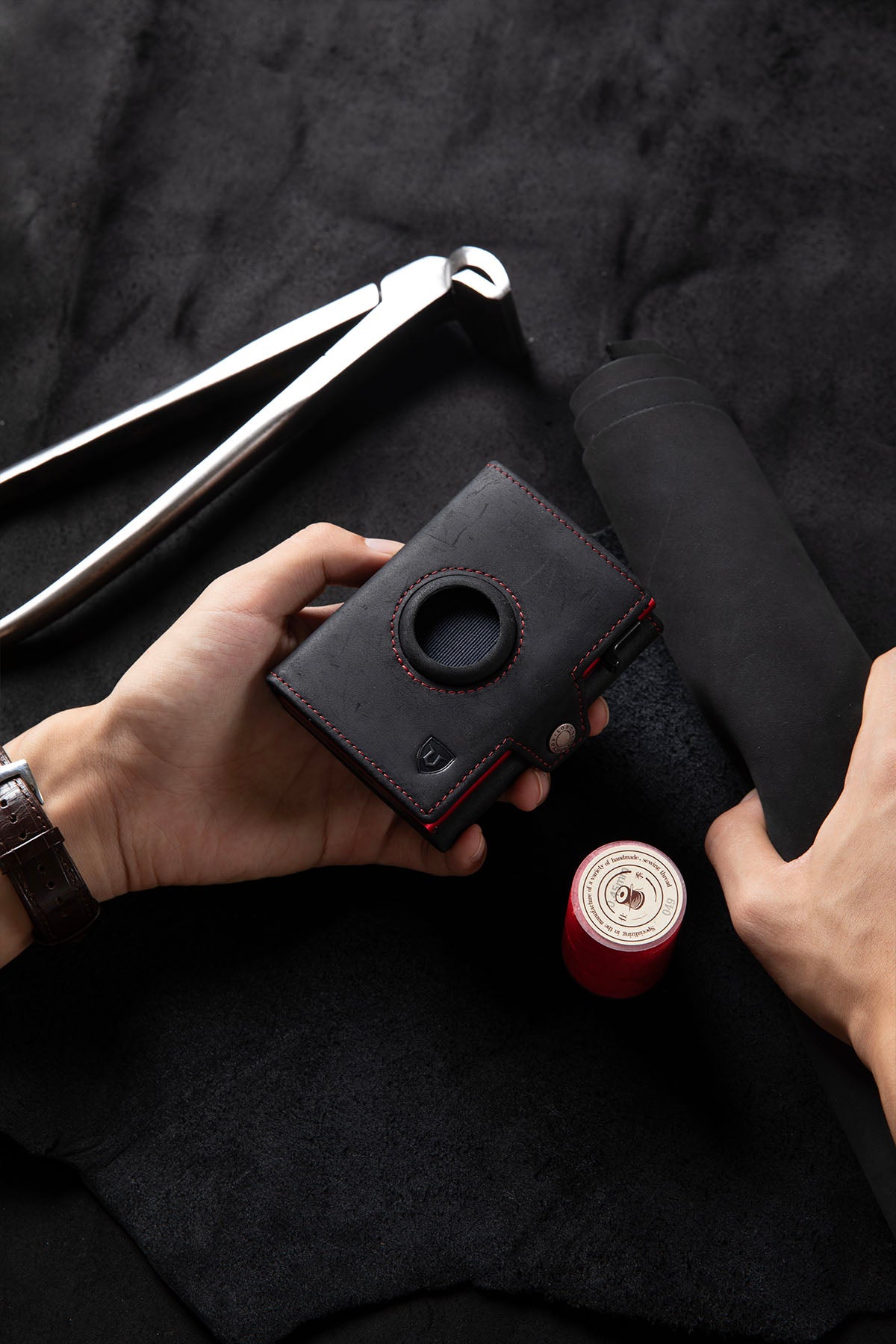 LORZOR Pop-up Wallet for Airtag BN2